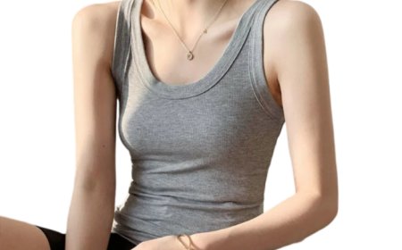 A Complete Guide to Women’s Clothing Trends and Essentials