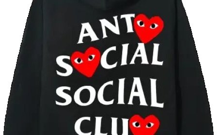 CDG Hoodie UK Edition Style Meets Rebellion