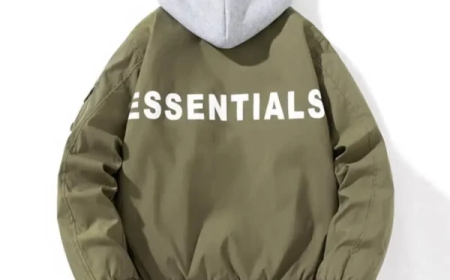 Essentials Hoodie: The Pinnacle of Minimalist Streetwear