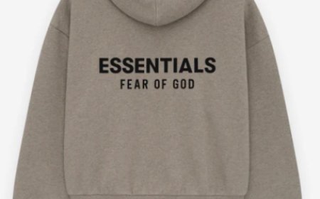 Fear of God Essentials Hoodie – Urban Style Must-Have