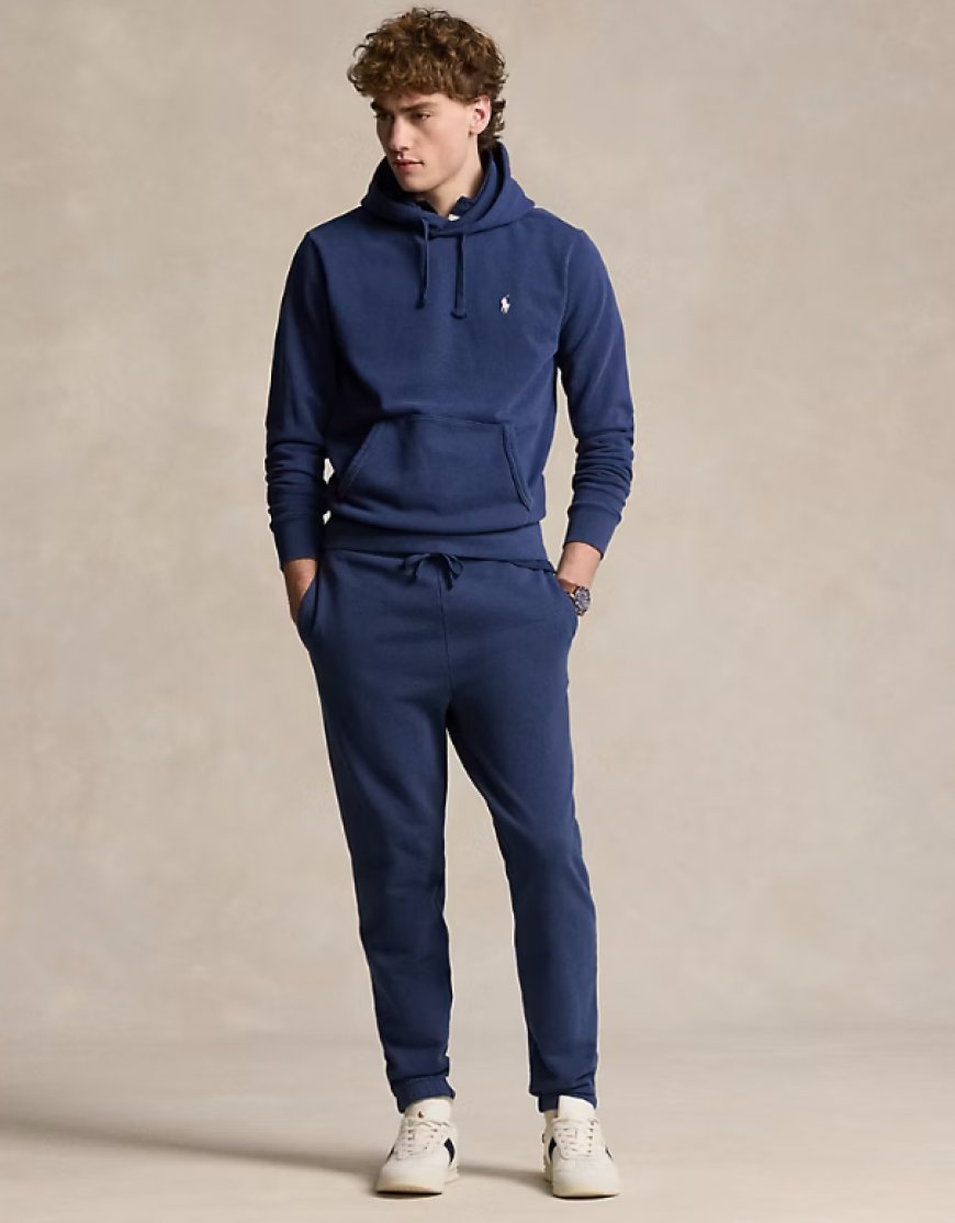 The Best Fabrics for Comfortable Tracksuits