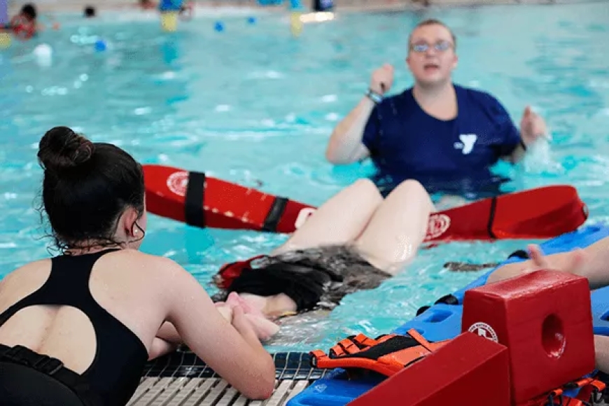 How to Pass the Lifeguard Written and Skills Test—Even If You’re Starting From Zero (No Fluff Guide)